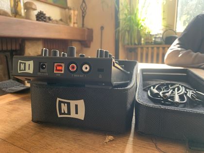 Unknown-Native Instruments Traktor Z1